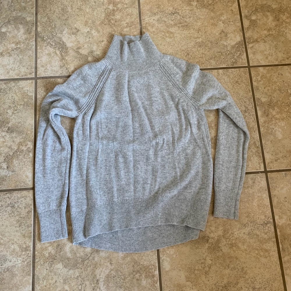 Ann Taylor Loft gray sweater size small